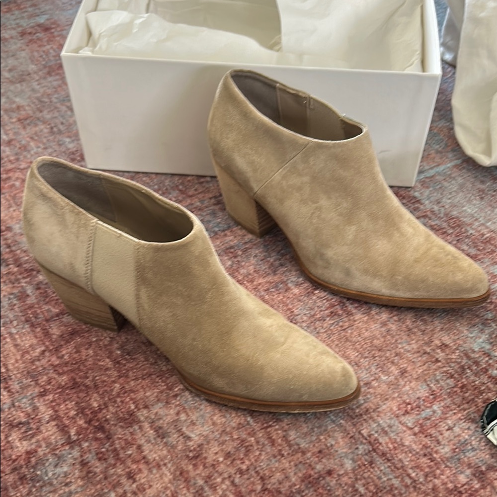 Vince Women's Tan Suede Ankle Booties